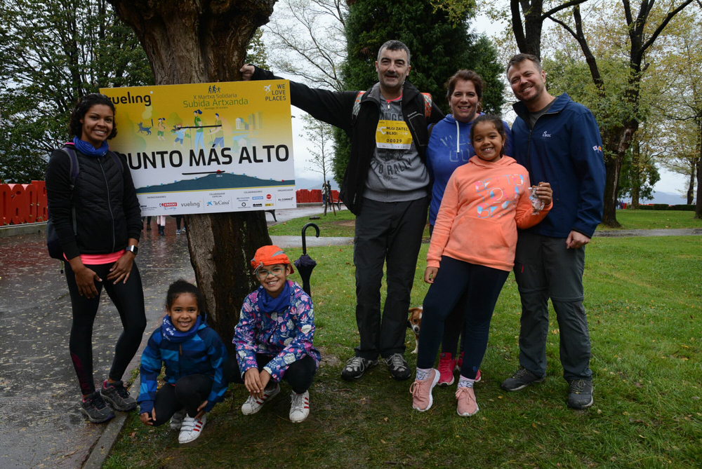 Foto 135 de la avituallamiento y mirador - Galería de la Subida a Artxanda 2019